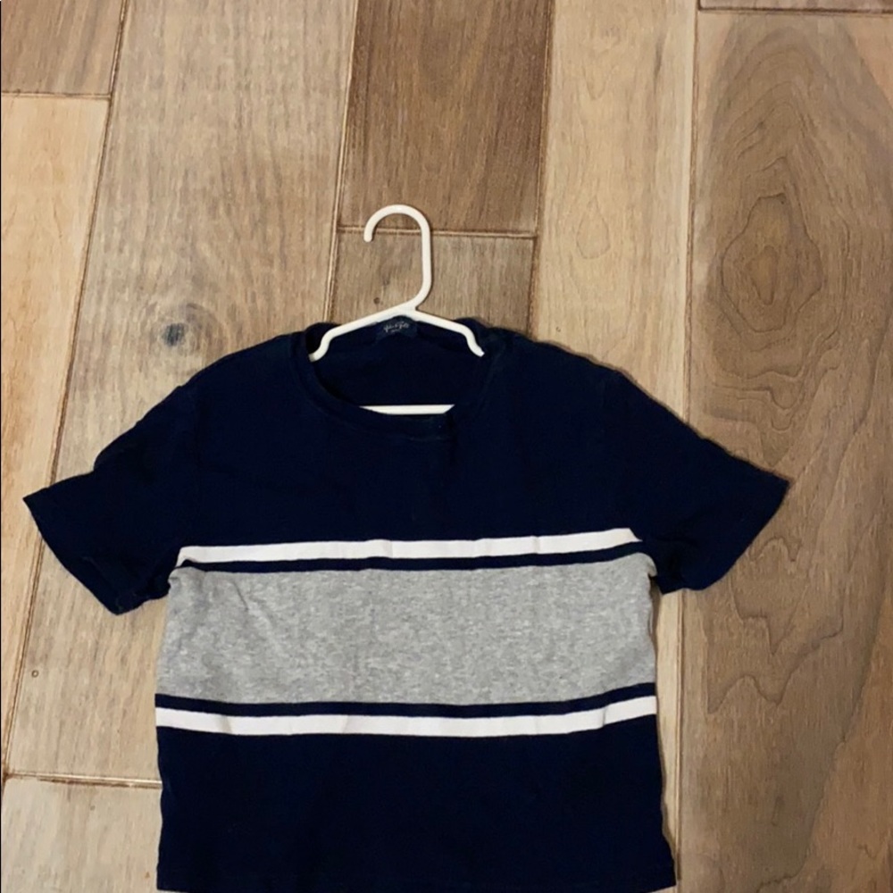 cropped shirt